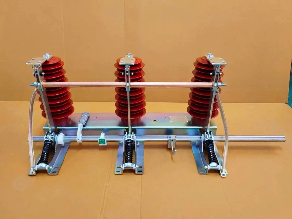 What Is The Main Function Of A Grounding Switch Controller