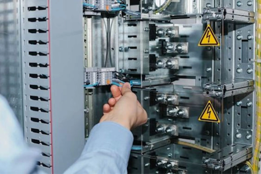 What Makes A Switchgear Cabinet Lamp Factory Reliable