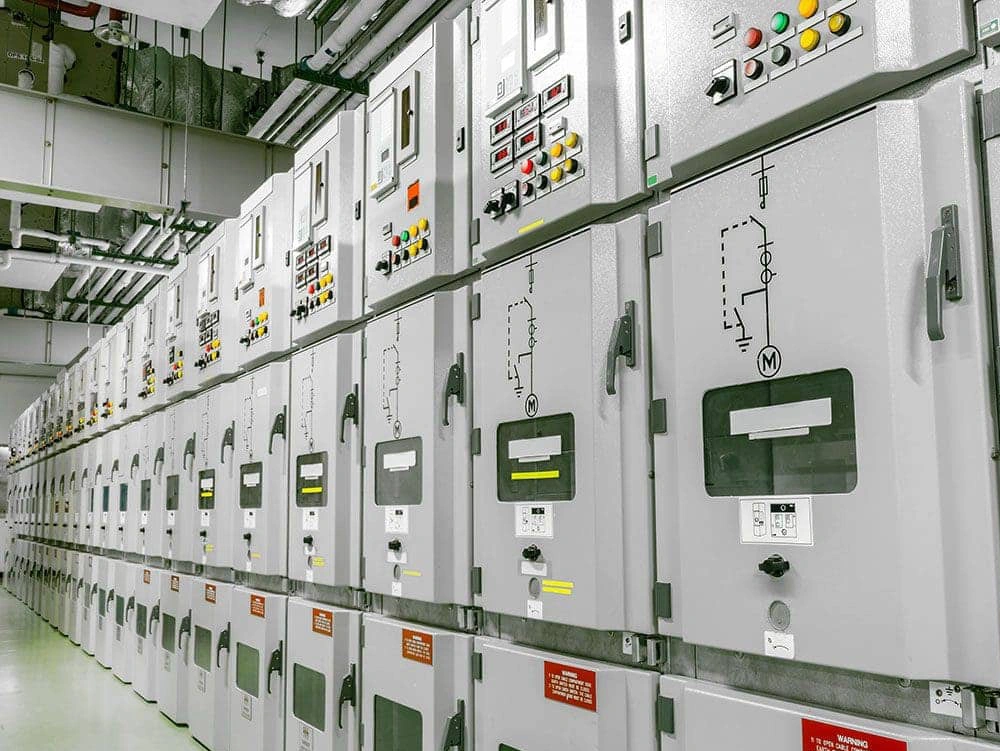 How Are Auxiliary Contacts Used In Switchgear Locks