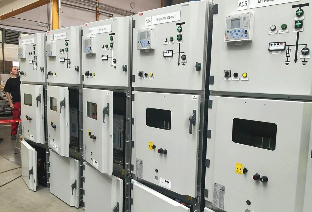 What Voltage Does A Switchgear Electromagnetic Lock Need
